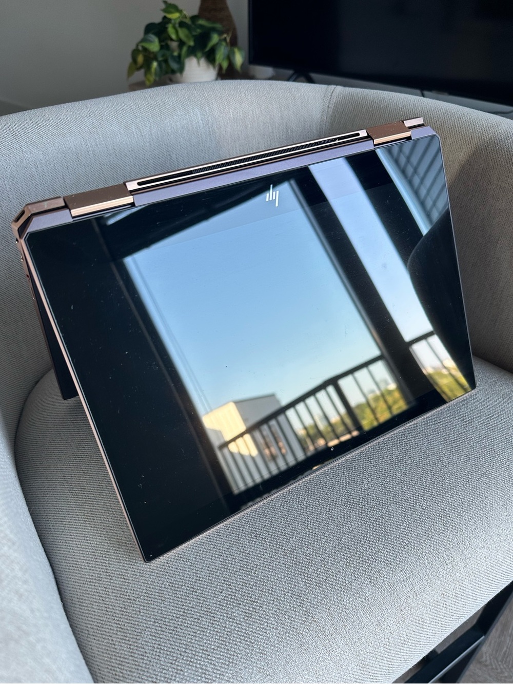 HP Spectre x360 TOUCHSCREEN Laptop
Flip design - Rose Gold